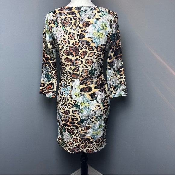 Printed lace order sleeve animal and floral print body con dress. - Picture 2 of 11